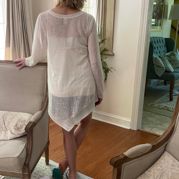 Like New! Anthropologie asymmetrical top - Picture 2 of 10